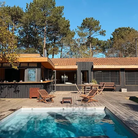 Celine With Private Pool For 6 People In