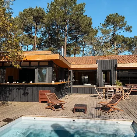 Celine With Private Pool For 6 People In